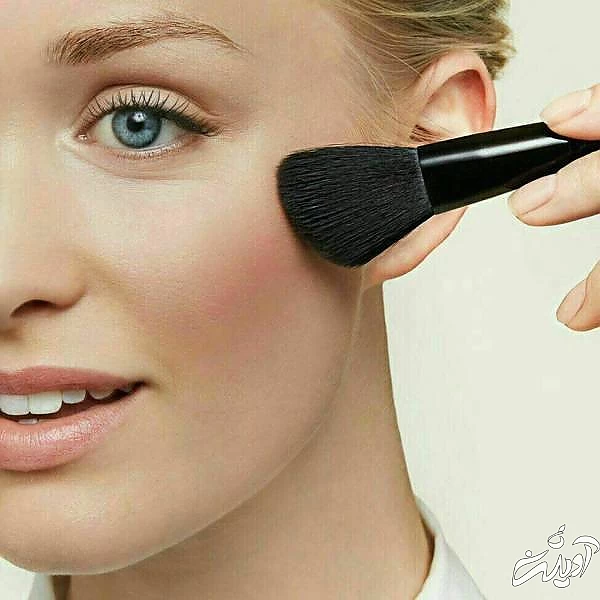 رژگونه برای پوست سبزه